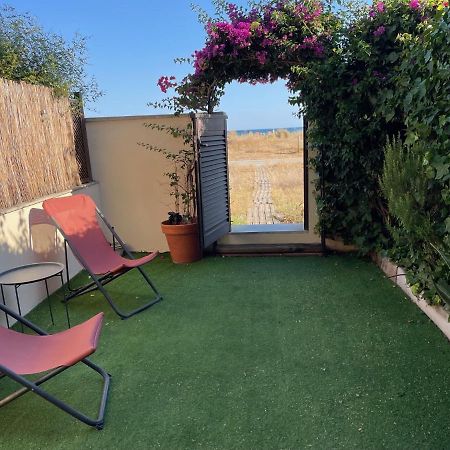 Beach Flat With Garden กาสเตย์เดเฟลส์ ภายนอก รูปภาพ