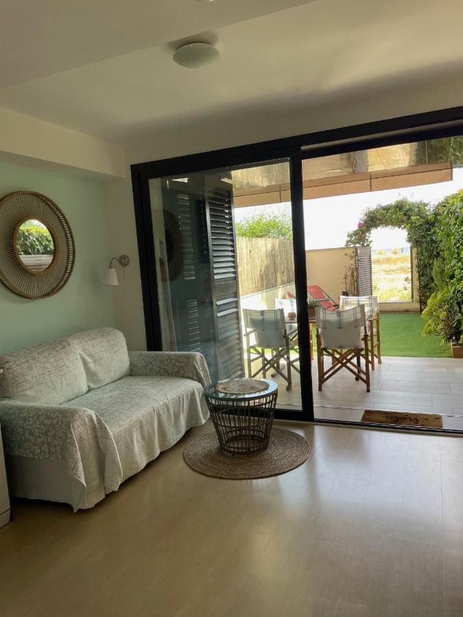 Beach Flat With Garden กาสเตย์เดเฟลส์ ภายนอก รูปภาพ