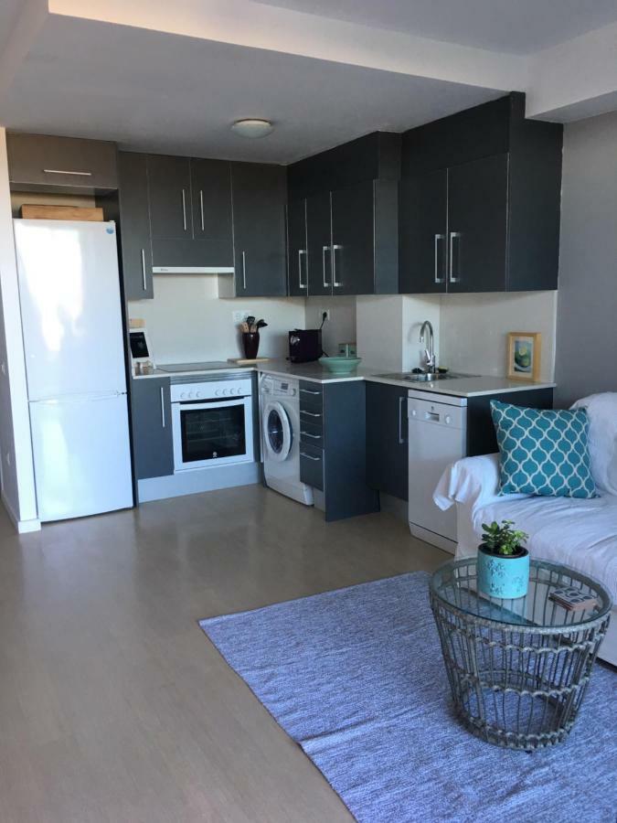 Beach Flat With Garden กาสเตย์เดเฟลส์ ภายนอก รูปภาพ